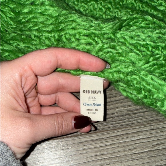 Old Navy Bright Green Knit Scarf - Picture 2 of 3